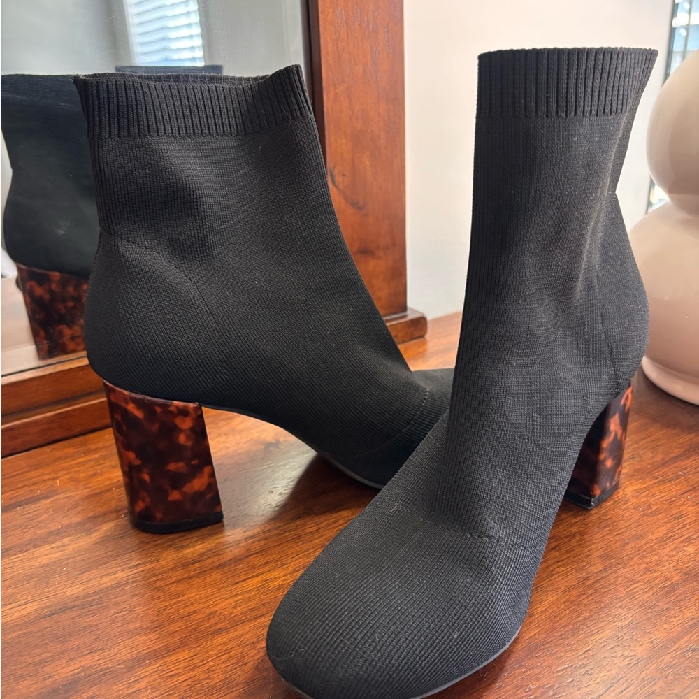 MIA Black Ankle Boots with Tortoise Block Heel